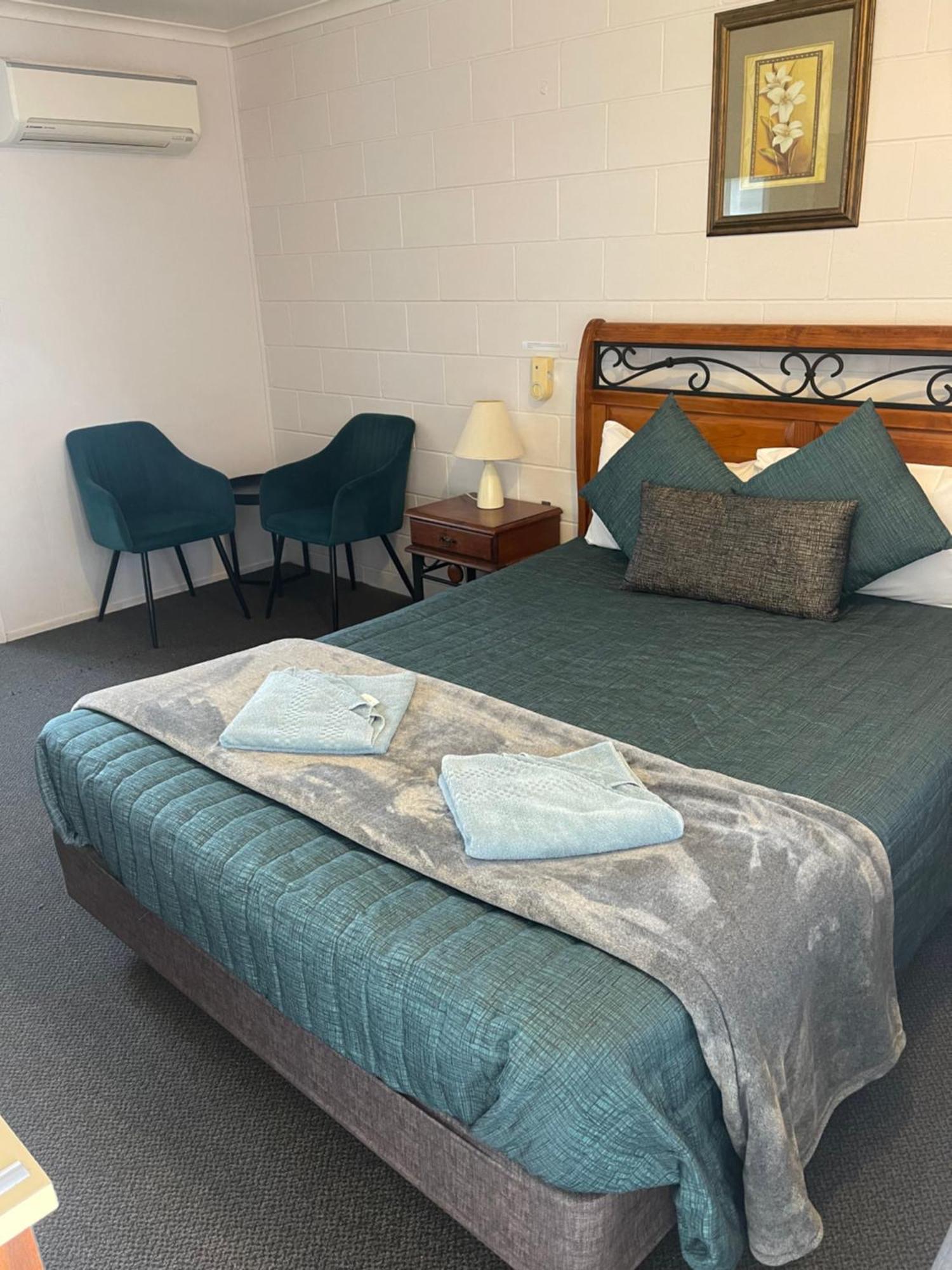 Warrego Motel Charleville Exterior photo