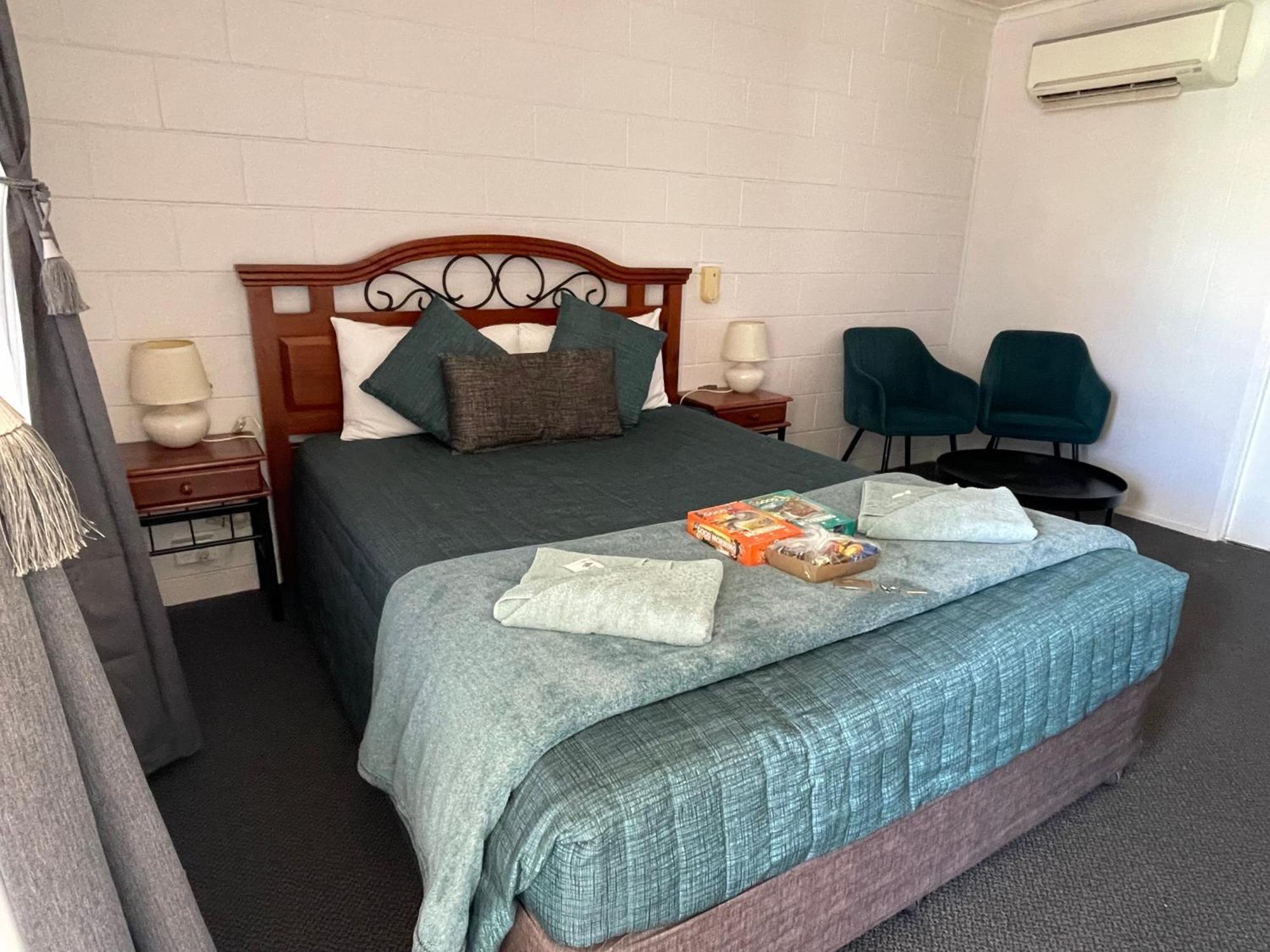 Warrego Motel Charleville Exterior photo