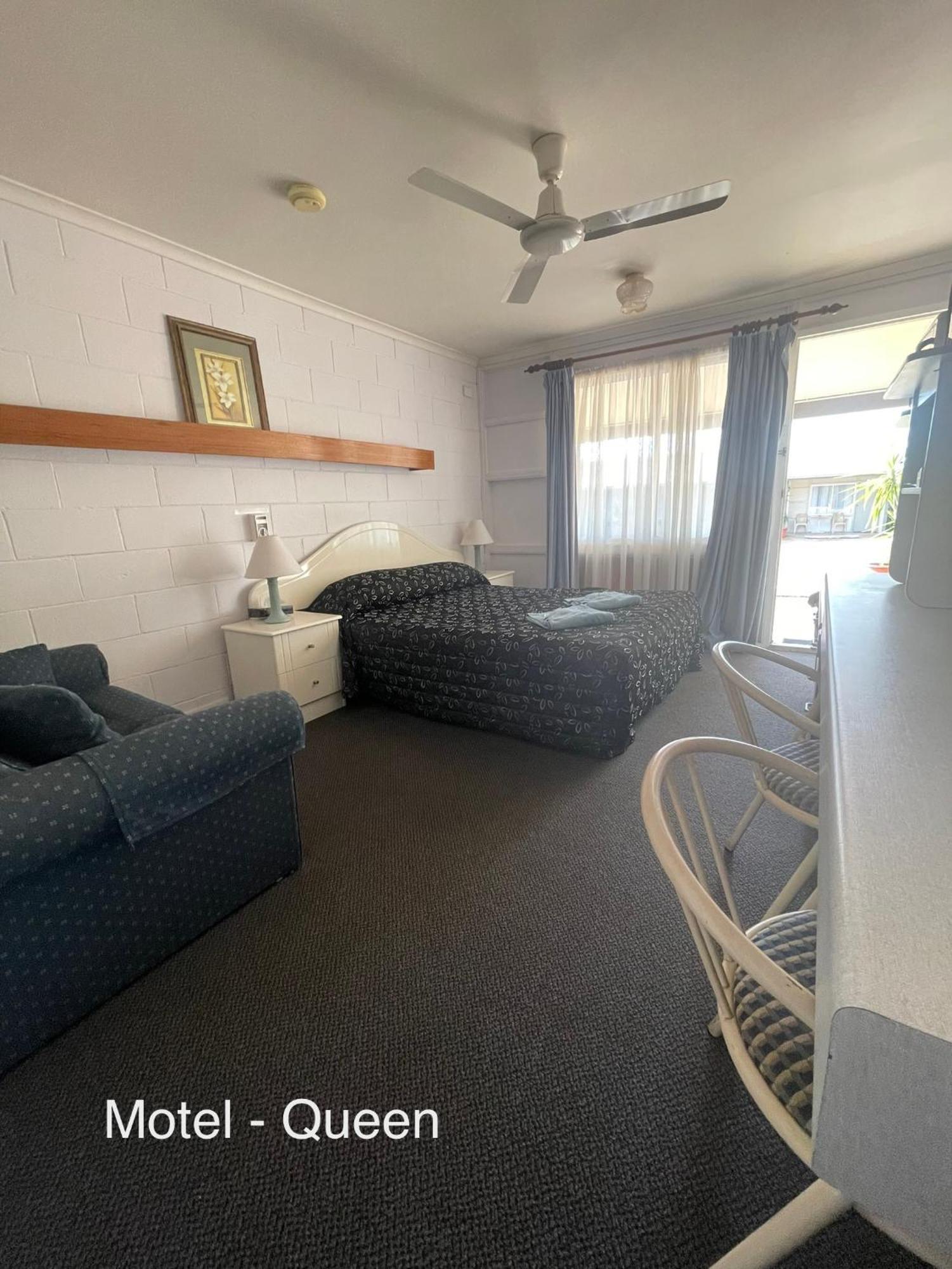 Warrego Motel Charleville Exterior photo