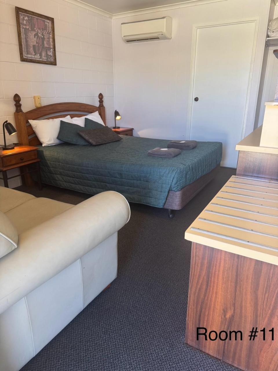 Warrego Motel Charleville Exterior photo