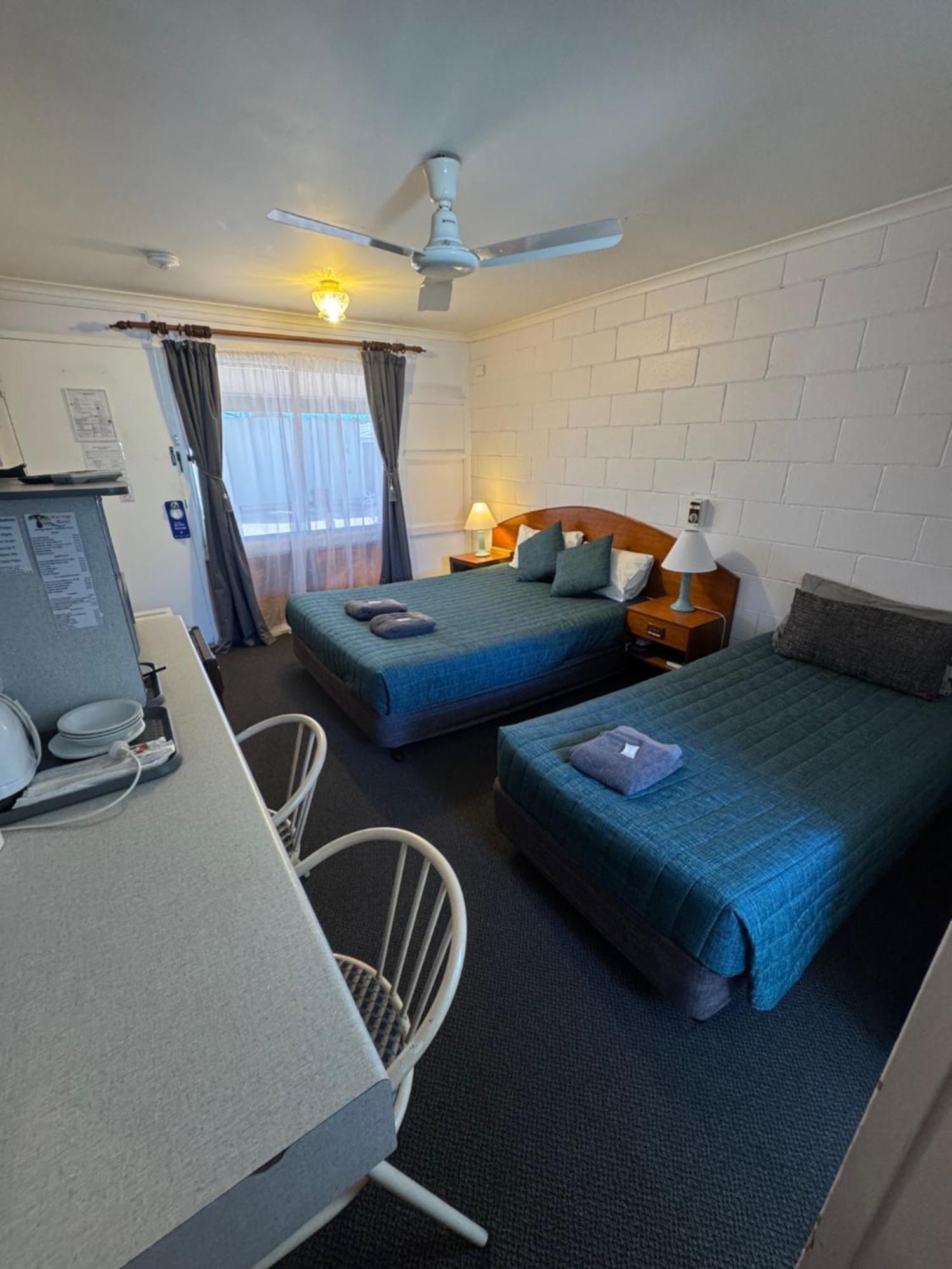 Warrego Motel Charleville Exterior photo