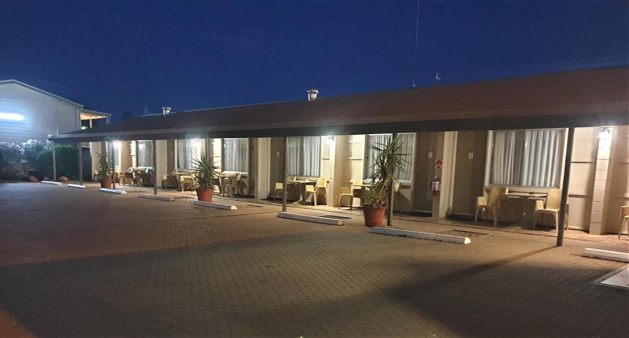Warrego Motel Charleville Exterior photo